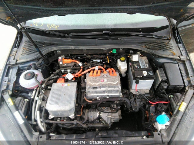 WVWPR7AU2JW907930 Volkswagen E-golf Sel Premium