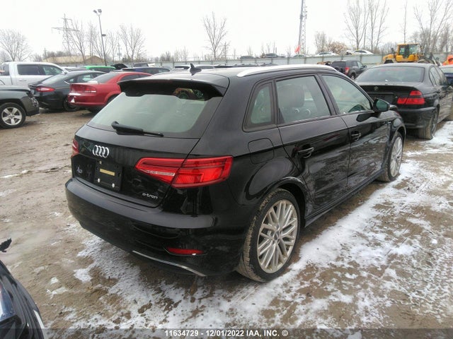 WAUUPBFF1JA067011 Audi A3 E-tron Premium