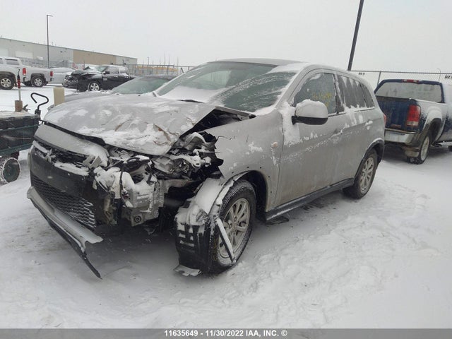 JA4AJ3AU2JU602410 Mitsubishi RVR SE