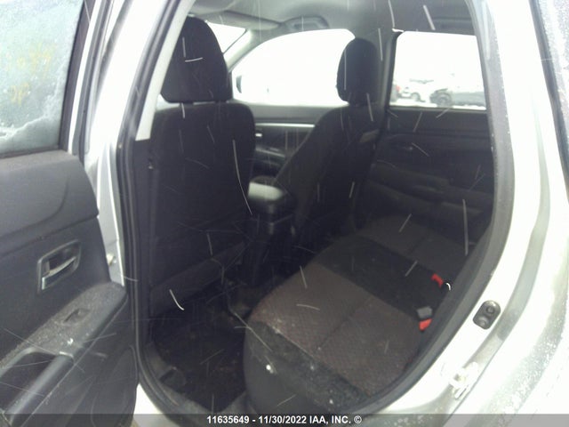 JA4AJ3AU2JU602410 Mitsubishi RVR SE