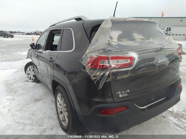 1C4PJMCS7GW225216 Jeep Cherokee Latitude