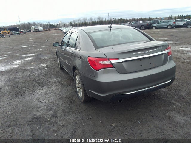 1C3CCBBGXCN239724 Chrysler 200 Touring