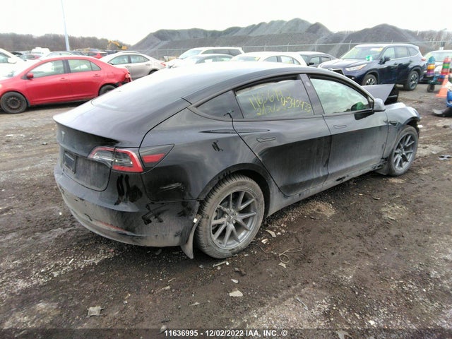 5YJ3E1EAXNF340433 Tesla MODEL 3