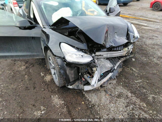 5YJ3E1EAXNF340433 Tesla MODEL 3