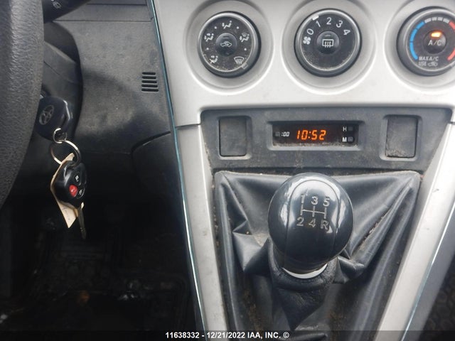 Toyota Matrix 2013 2T1KU4EE6DC942736 Image 3