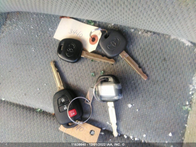 Toyota PRIUS C 2016 JTDKDTB30G1127437 Image 3