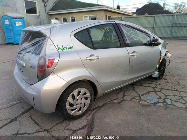 Toyota PRIUS C 2016 JTDKDTB30G1127437 Image 5