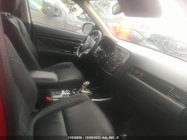JA4J24A52JZ610912 Mitsubishi Outlander Se/gt