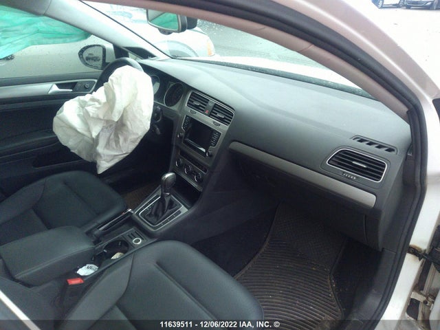 3VW217AU8FM078111 Volkswagen Golf