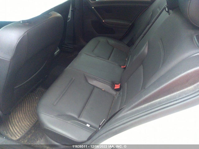 3VW217AU8FM078111 Volkswagen Golf
