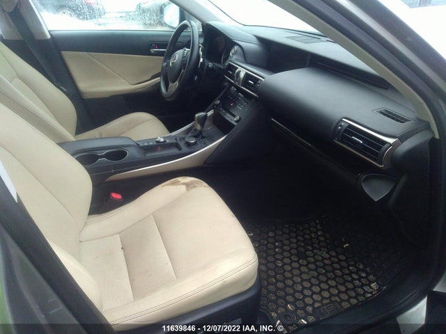 JTHC81D2XJ5031041 Lexus IS 300