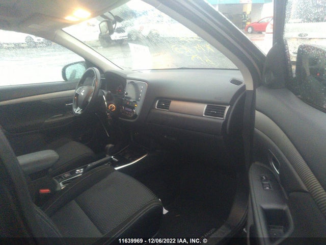 JA4AZ2A32JZ619527 Mitsubishi Outlander