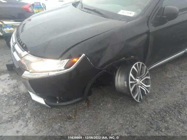 JA4AZ2A32JZ619527 Mitsubishi Outlander