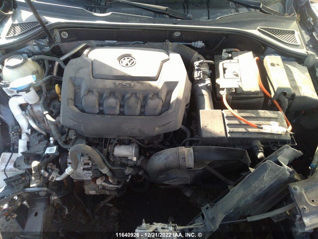 1VWAA7A36JC024836 Volkswagen Passat S/r-line