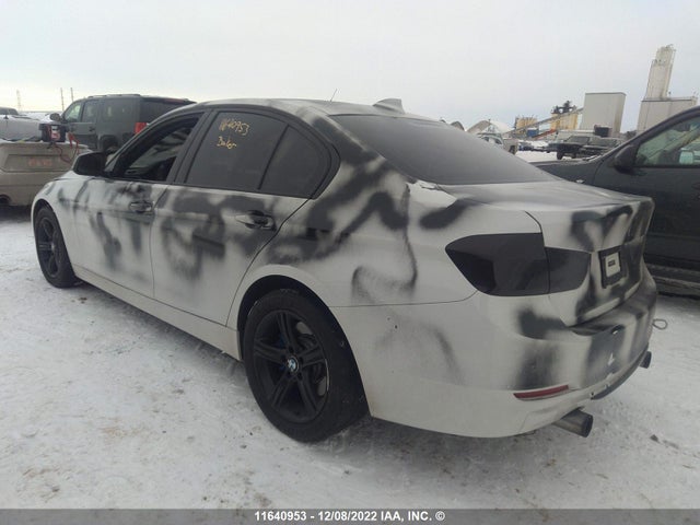WBA3B9C54DF585863 BMW 335 XI