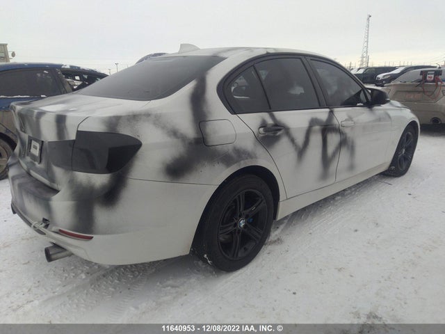 WBA3B9C54DF585863 BMW 335 XI