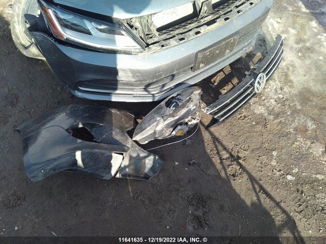 3VWDB7AJ8HM221136 Volkswagen Jetta