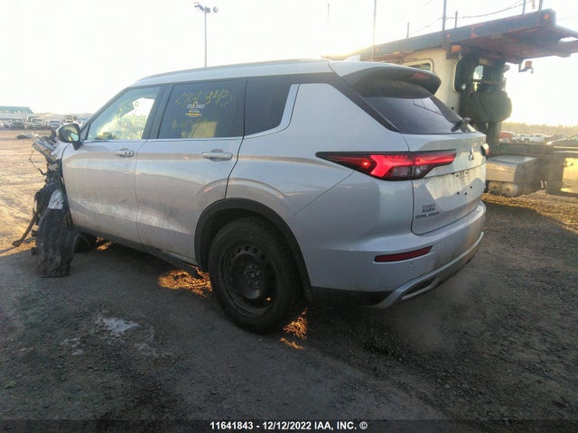 JA4J4UA81NZ609549 Mitsubishi Outlander Se/black Edition