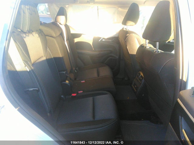 JA4J4UA81NZ609549 Mitsubishi Outlander Se/black Edition