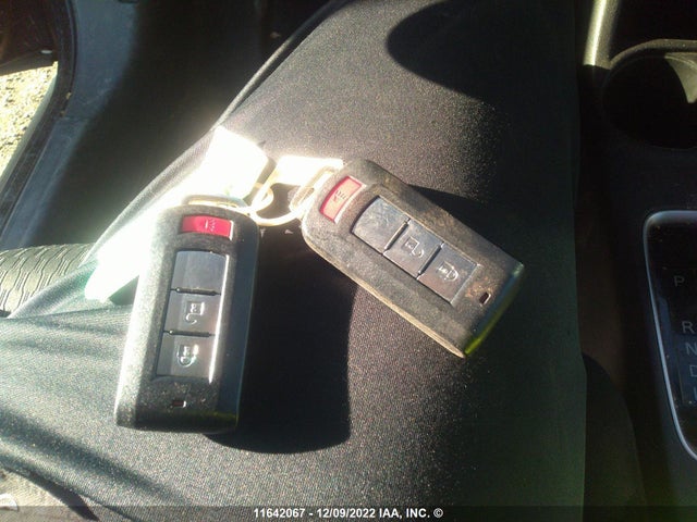 JA4JZ3AX1EZ603124 Mitsubishi Outlander Se