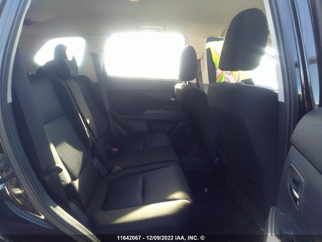 JA4JZ3AX1EZ603124 Mitsubishi Outlander Se
