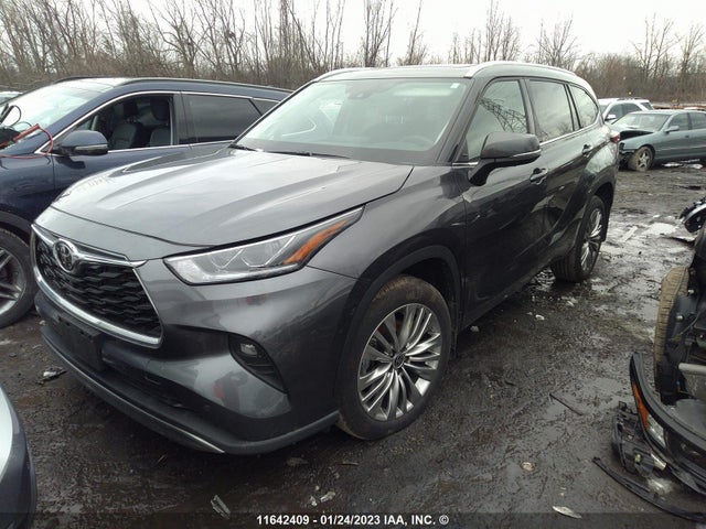 Toyota HIGHLANDER 2022 5TDFZRBH2NS207937 Image 2