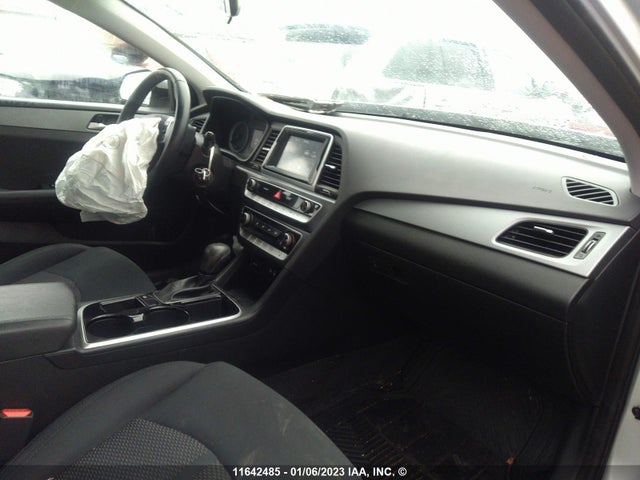 Hyundai Sonata 2019 5NPE24AF3KH729870 Image 6