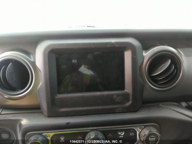 1C4HJXDG0NW272357 Jeep Wrangler Unlimited Sport