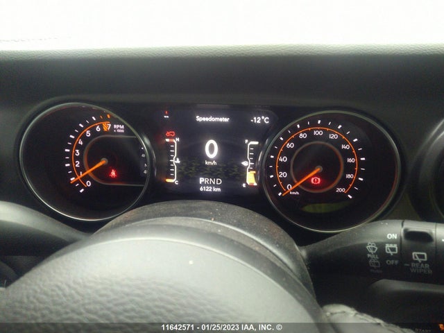 1C4HJXDG0NW272357 Jeep Wrangler Unlimited Sport