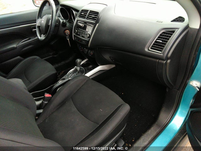 4A4AJ3AU3EE603659 Mitsubishi RVR SE