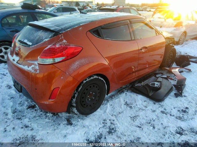 Hyundai VELOSTER 2015 KMHTC6AD7FU220936 Image 4