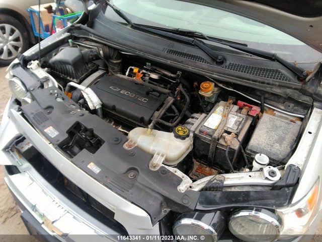 Chevrolet SONIC LT 2014 1G1JC5EH3E4170210 Image 10