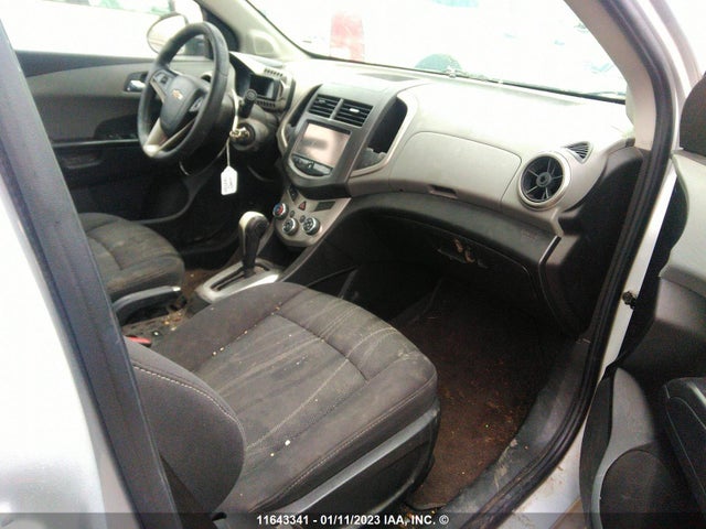 Chevrolet SONIC LT 2014 1G1JC5EH3E4170210 Image 5