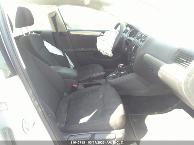 3VW2B7AJ4HM362891 Volkswagen JETTA S