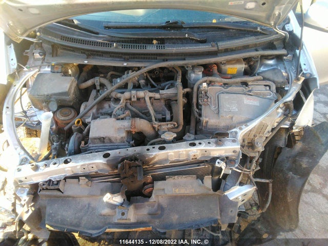 Toyota PRIUS C 2013 JTDKDTB32D1042224 Image 11