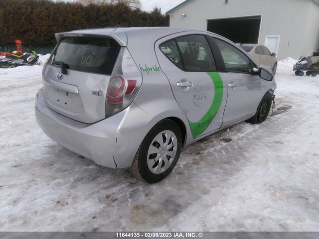 Toyota PRIUS C 2013 JTDKDTB32D1042224 Image 5