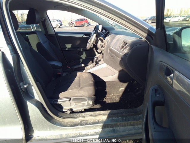 3VW267AJ5GM365625 Volkswagen JETTA S