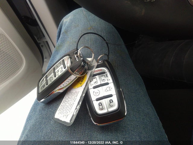 2C4RC1ZG2NR189106 Chrysler Grand Caravan Sxt