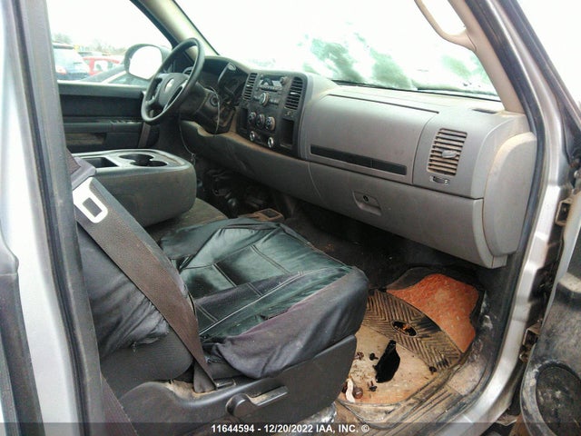 Chevrolet SILVERADO 1500 2010 1GCSKREA6AZ172913 Image 5