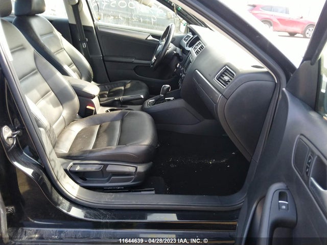 3VWLA7AJ6FM203567 Volkswagen JETTA TDI