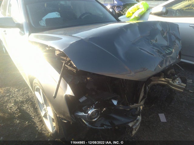 WAUKFCFL0DN032642 Audi A4 Prestige