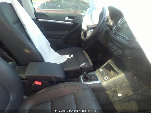 WVGMV7AX1HK010720 Volkswagen Tiguan Comfortline