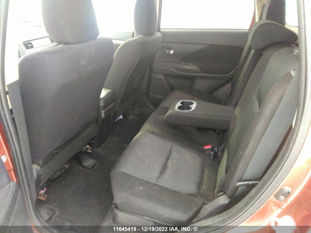 JA4JZ3AXXEZ602098 Mitsubishi Outlander Se