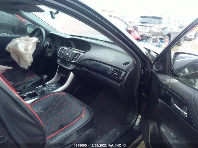 Honda ACCORD 2015 1HGCR2F57FA810635 Image 5
