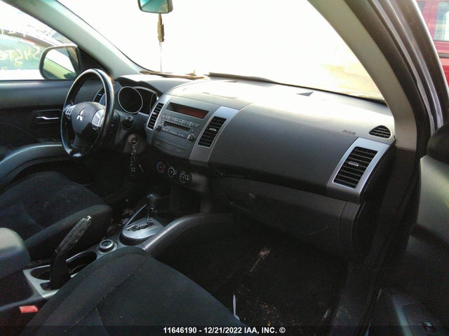 JA4LT21W89Z603025 Mitsubishi Outlander