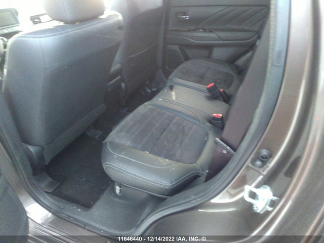 JA4J24A57JZ610601 Mitsubishi Outlander