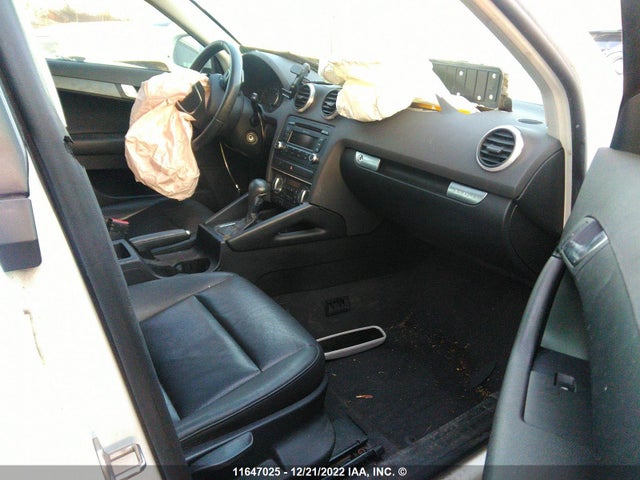 WAUDFCFM1AA070725 Audi A3 PREMIUM