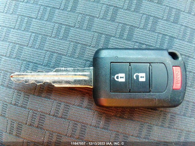 ML32A3HJ2JH002990 Mitsubishi MIRAGE ES
