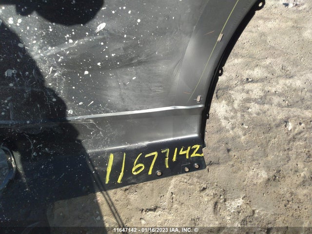 JA4AZ2A32KZ606813 Mitsubishi Es Rear Bumper Only