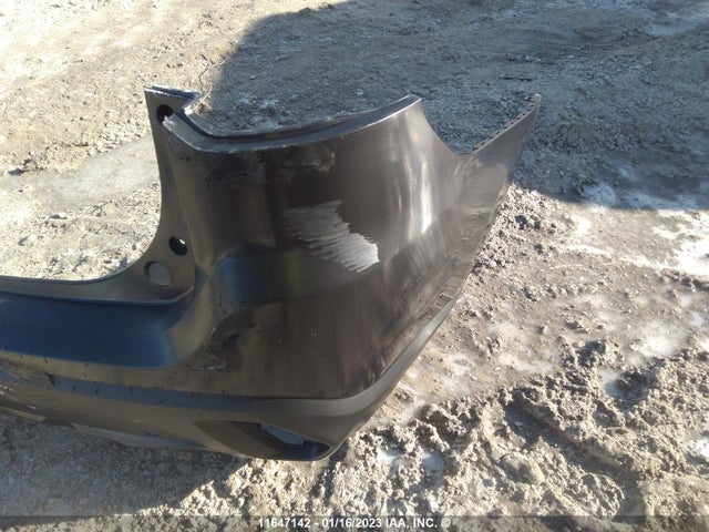 JA4AZ2A32KZ606813 Mitsubishi Es Rear Bumper Only